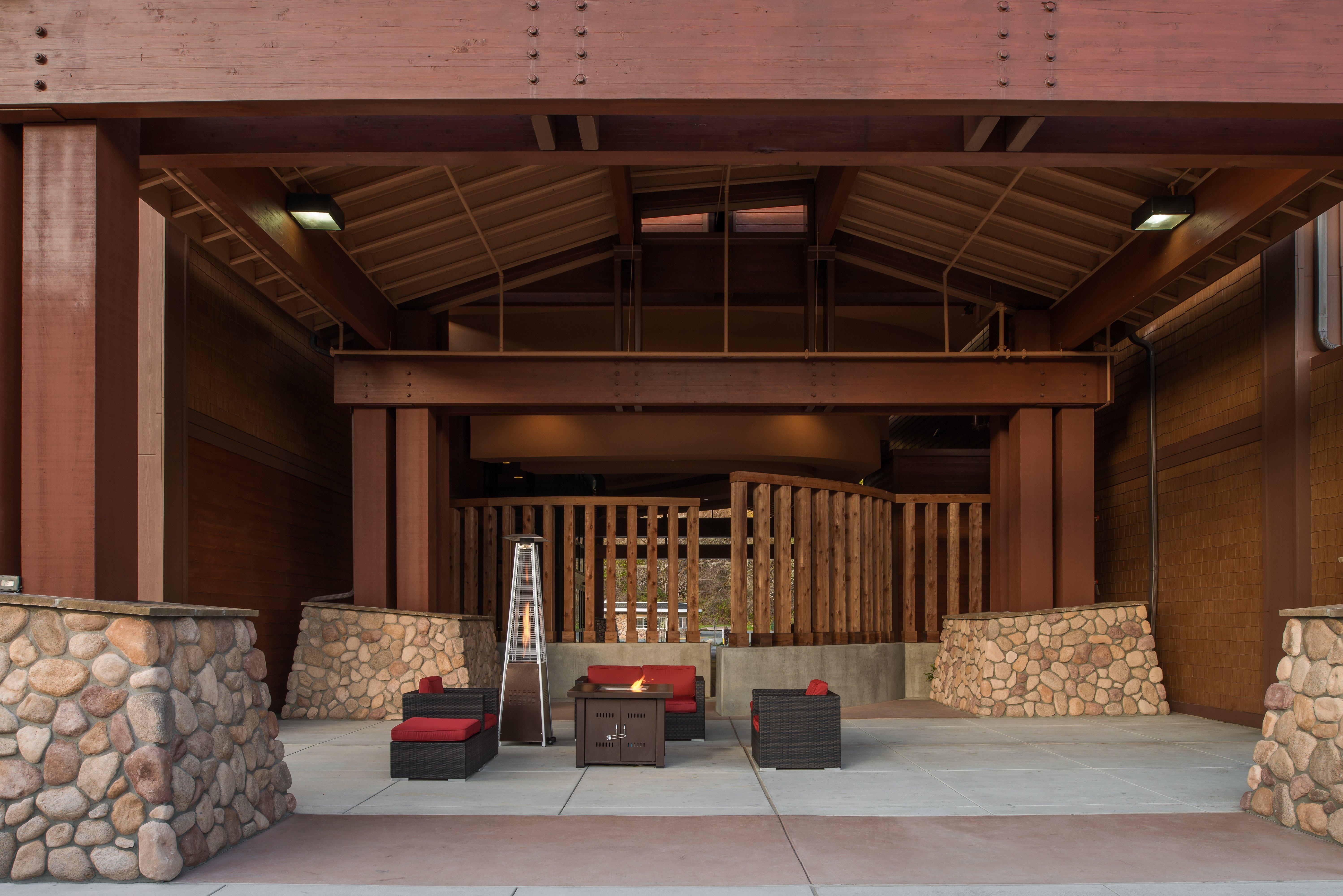 Holiday Inn Express Klamath - Redwood Ntl Pk Area By Ihg Ngoại thất bức ảnh